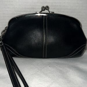 Coach Kisslock Genuine Black Leather Wristlet Coin Clutch With Hang Tag